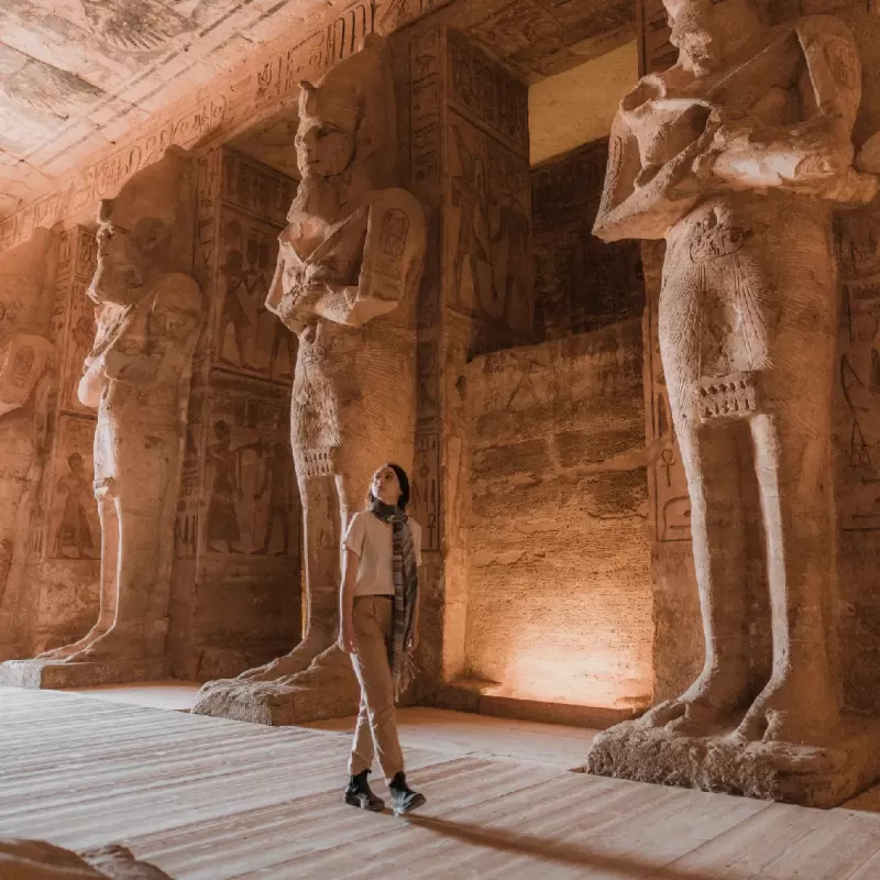 Viagem de Luxo no Egito: 8 Dias de Esplendor entre Pirâmides e o Majestoso Nilo